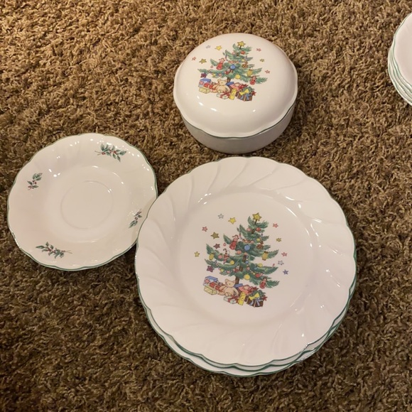 Nikko China dish set Christmas edition, serves 12 - Picture 12 of 12